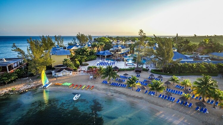 Best all inclusive vacations for solo travelers | Jewel Paradise Cove Beach Resort & Spa