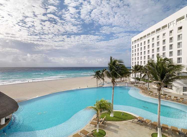 Best places to stay in Cancun | Le Blanc Spa Resort