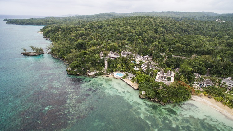 Couples Sans Souci in Ocho Rios