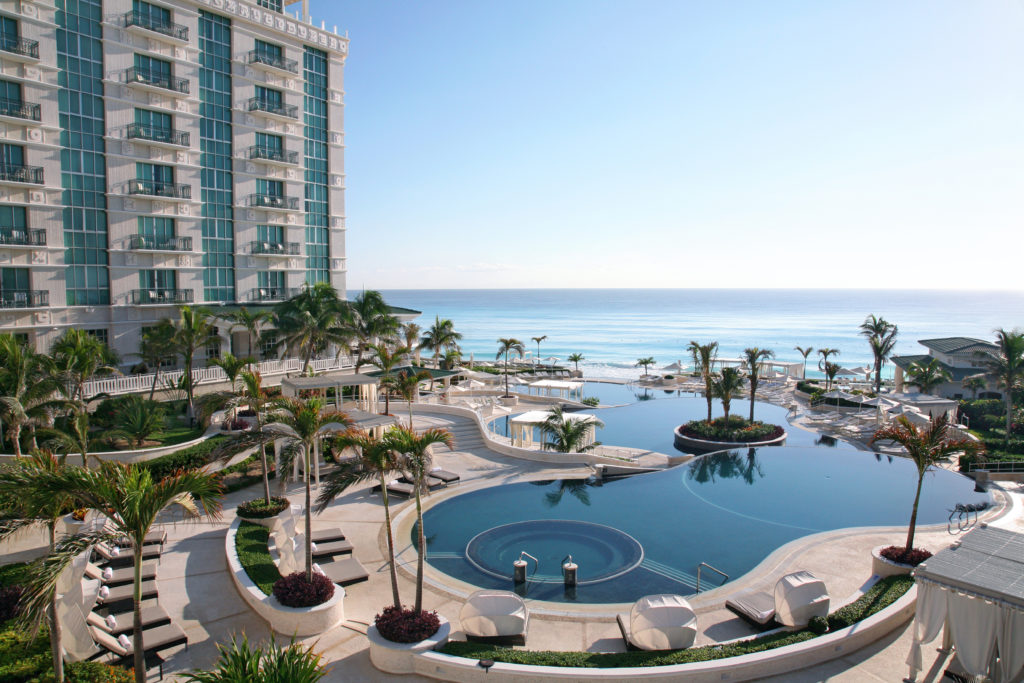 all-inclusive resorts in cancun