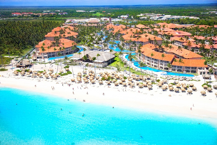 Top all inclusive resorts with beaches in the Caribbean | Majestic Elegance Punta Cana