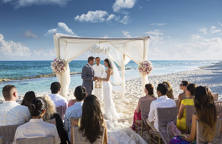 Destination Wedding Vow Renewal | El Dorado Spa Resorts by Karisma